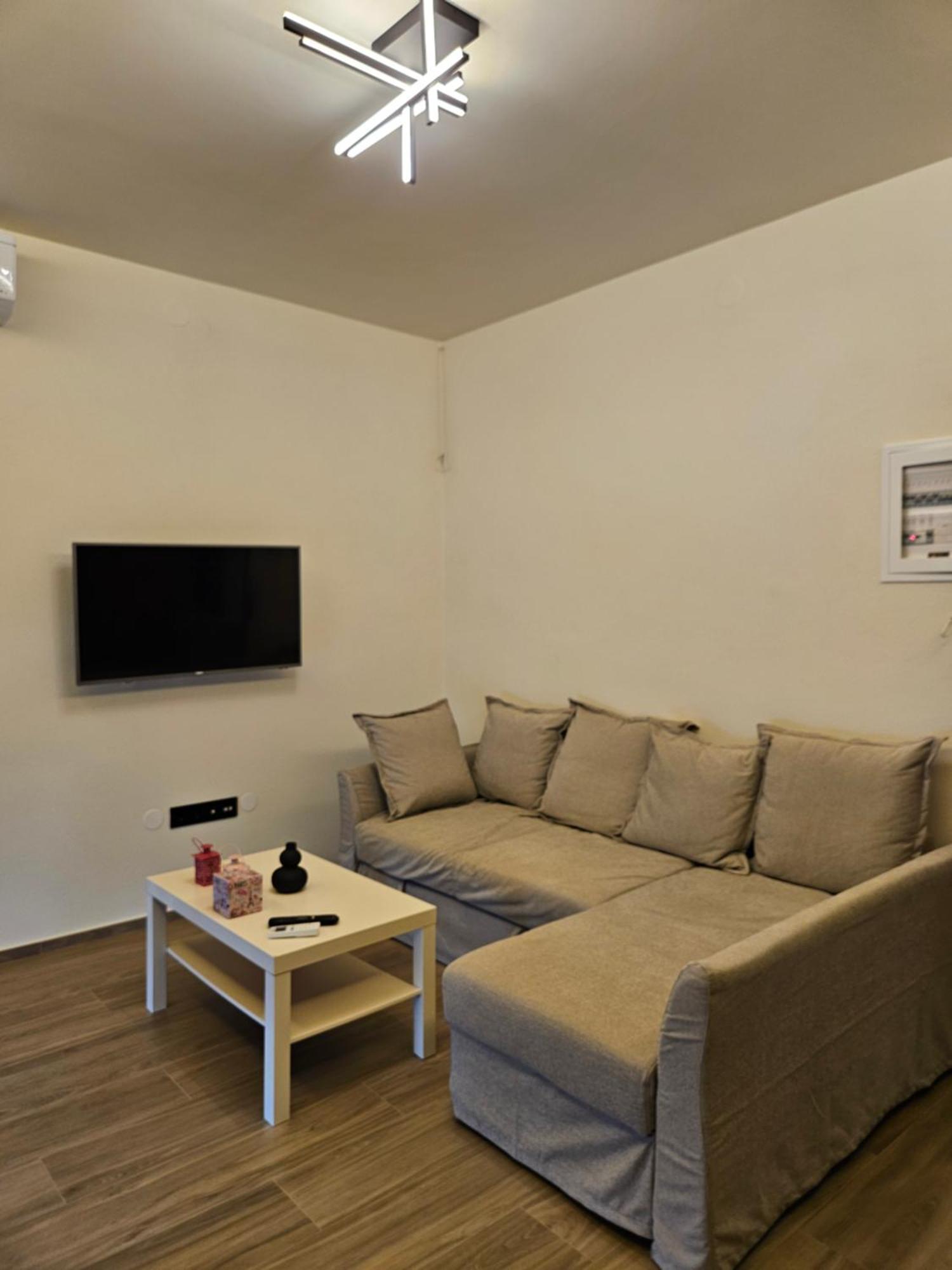 Jk Luxury Apartments Néa Khilí Exterior foto
